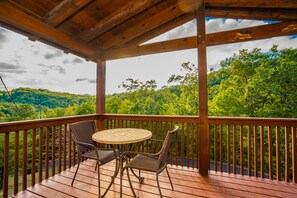 تناول الطعام بالخارج