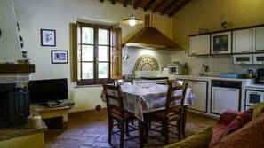 Frigorifero, microonde, forno, lavastoviglie