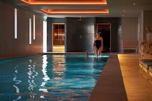 Couples treatment room(s), hot tub, body treatments, hot stone massages