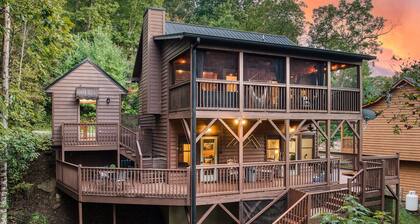 Hiawassee GA, 2 KING BEDS, close to town/wineries/ Helen