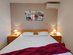 1 bedroom, WiFi, bed sheets