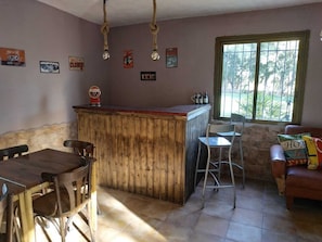 Bar (in der Unterkunft)