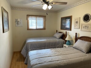 3 bedrooms, free WiFi, bed sheets