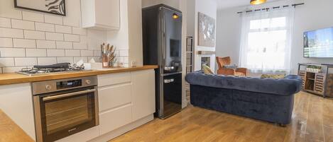 Apartment | Ruang tamu | TV skrin rata