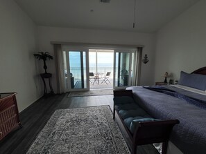 3 slaapkamers, een bureau, een strijkplank/strijkijzer, gratis wifi