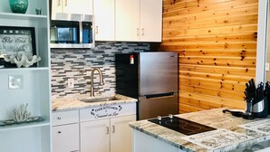 Private kitchen - Just Beachy -Ocean View at Symphony Beach Club (Ormond Beach)