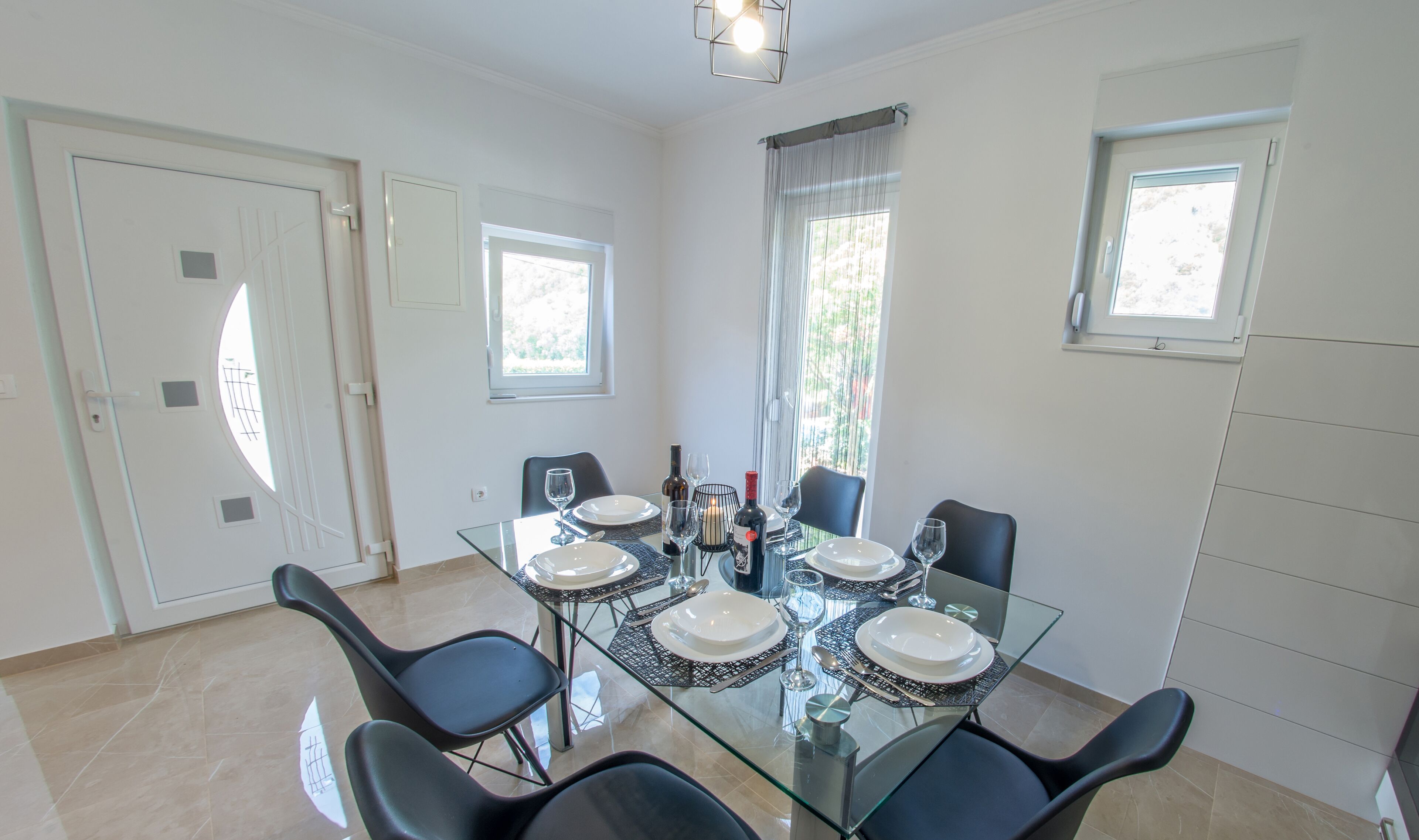 Villa Classique, piscine privée, vue fleuve | Salle à manger