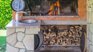 BBQ/picnic area - Villa Clea (Mostar)