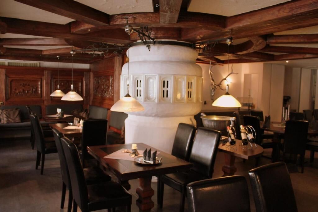 daily buffet breakfast (eur 10 per person)