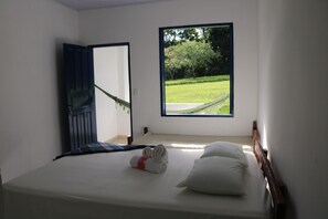 Comfort-huone | Silitysrauta/-lauta, vuodevaatteet