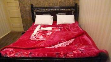 Standard Double Room | Soundproofing, free WiFi, bed sheets