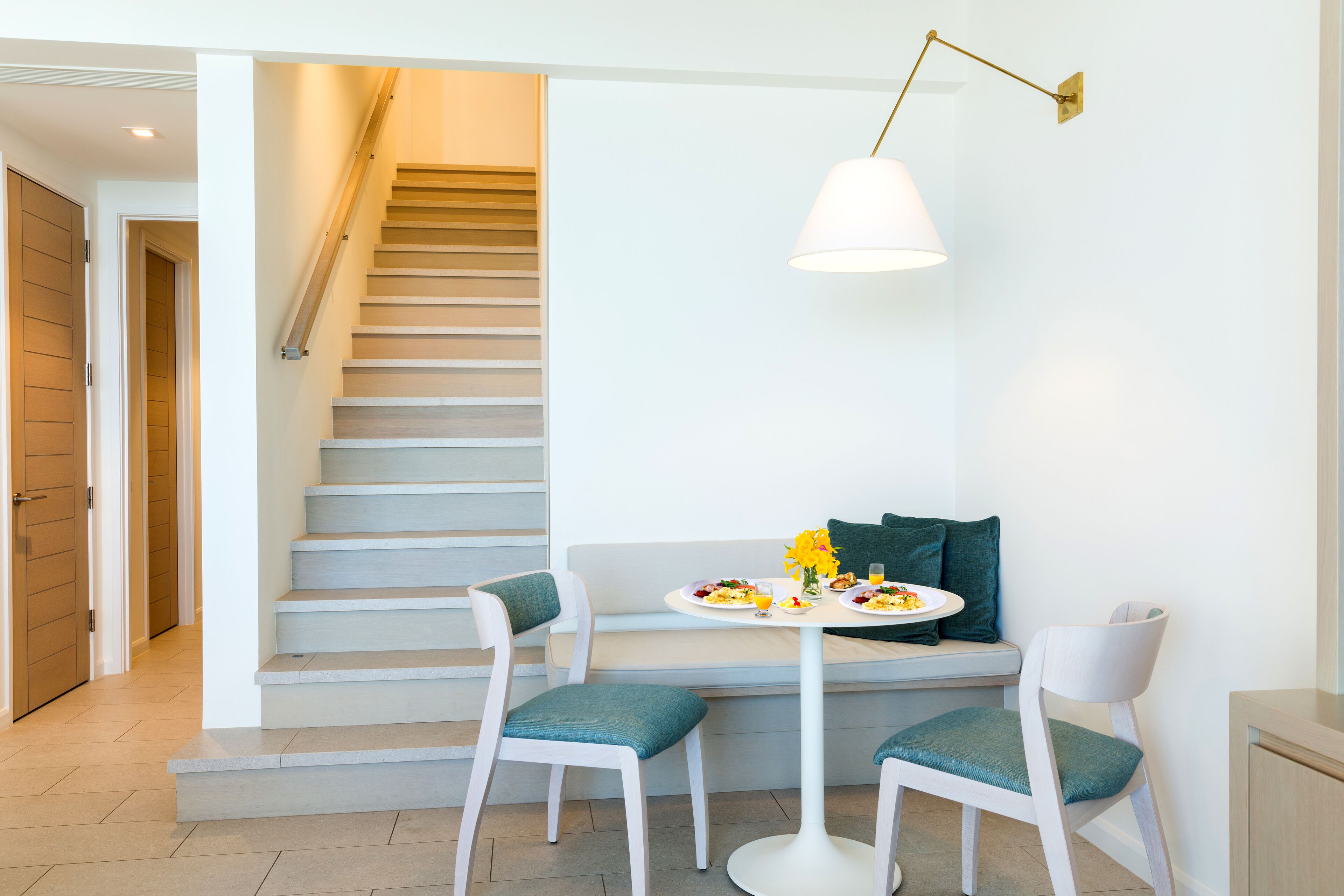 42-inch led tv with cable channels, tv