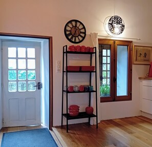 Interior - LOFT Locronan 1624 renovated in 2021 in France's second most beautiful village. (Locronan)