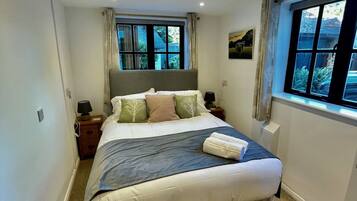 7 habitaciones, tabla de planchar con plancha y cuna de viaje