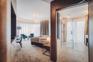 华丽双人房 | 起居区 | 平板电视