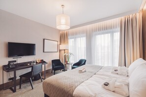 Classic Double Room, 1 King Bed | In-room safe, iron/ironing board, free WiFi, bed sheets - Rezydencja Sowa Bydgoszcz (Bydgoszcz)