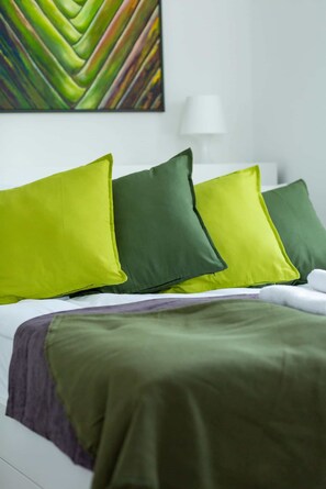 1 間睡房、書桌、熨斗/熨衫板、Wi-Fi