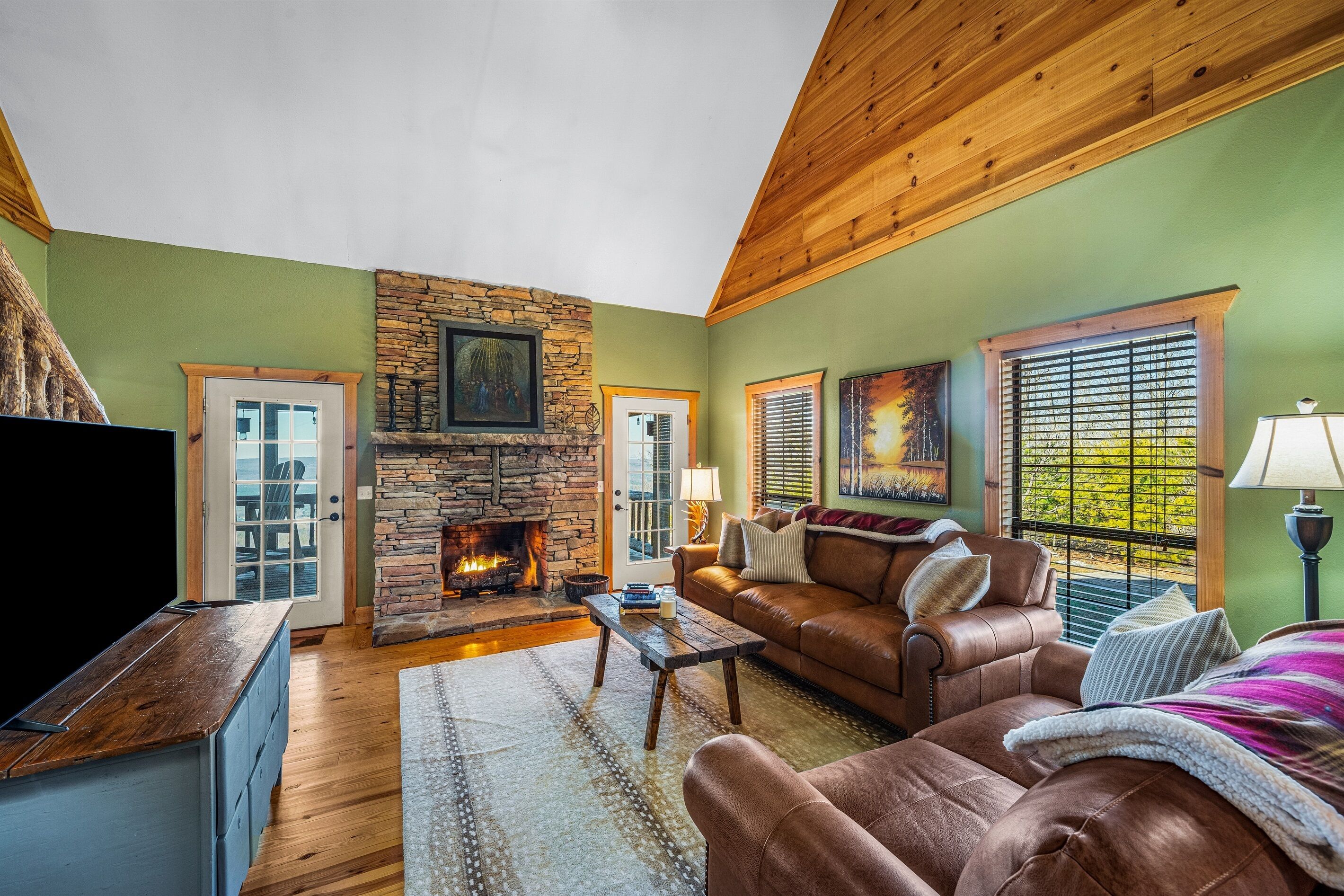 TV connectée, cheminée