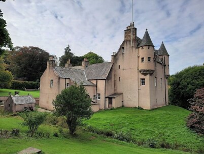 West Wing of Historic Fairytale Lickleyhead Castle