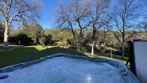 Private Yosemite and Bass Lake Retreat with Hot Tub, Game Room, and 2.5+ Acres