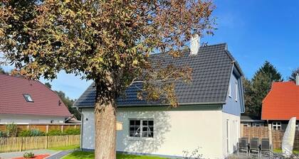 FH Rosengang - Kamin, Terrasse, Garten, Grill, Waldnah, Ostsee 6km entfernt, WLAN