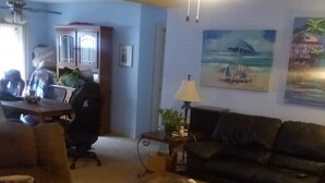 Dining - Pensacola bnb naturist getaway (Pensacola)