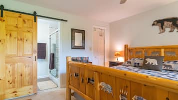 2 dormitorios, tabla de planchar con plancha, wifi gratis y ropa de cama