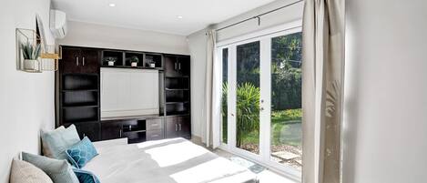 4 bedrooms, iron/ironing board, travel crib, free WiFi