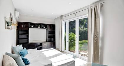 Renovated 4 Bedroom home, tastefully designed!