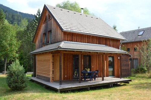 Cozy vacation home 51a. 5 minutes from the Kreischberg cable car. 