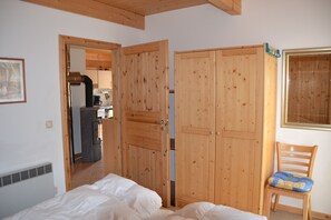 4 bedrooms, bed sheets - Cozy vacation home 51a. 5 minutes from the Kreischberg cable car.  (Sankt Georgen ob Murau)