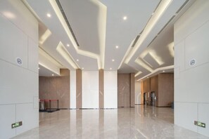 Interior - Holiday Inn Express CHENGDU TIANFU AIRPORT ZONE by IHG (CHENGDU)