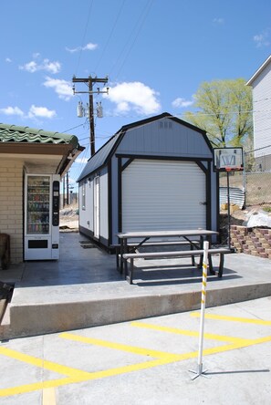 Vending machine - American inn (Elko)