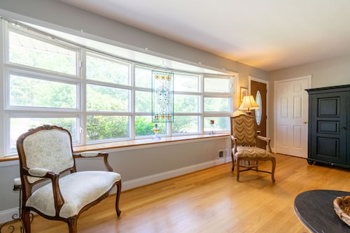 Rancher, pets welcome, Wash/Balt/Annplis family friendly Pool table, deck, river