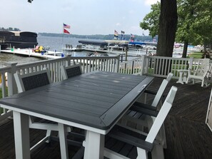 Outdoor dining - Lake Tippecanoe Lake House - Anchor Inn (Leesburg)