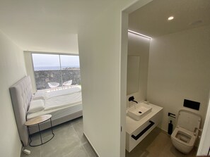 4 slaapkamers, een kluis op de kamer, een bureau