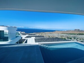 Piscine extérieure, piscine chauffée