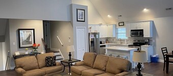 Prime Location! 5 Bed /4 Bath Condo  6 houses from Beach & Boardwalk! 2500 sq/ft