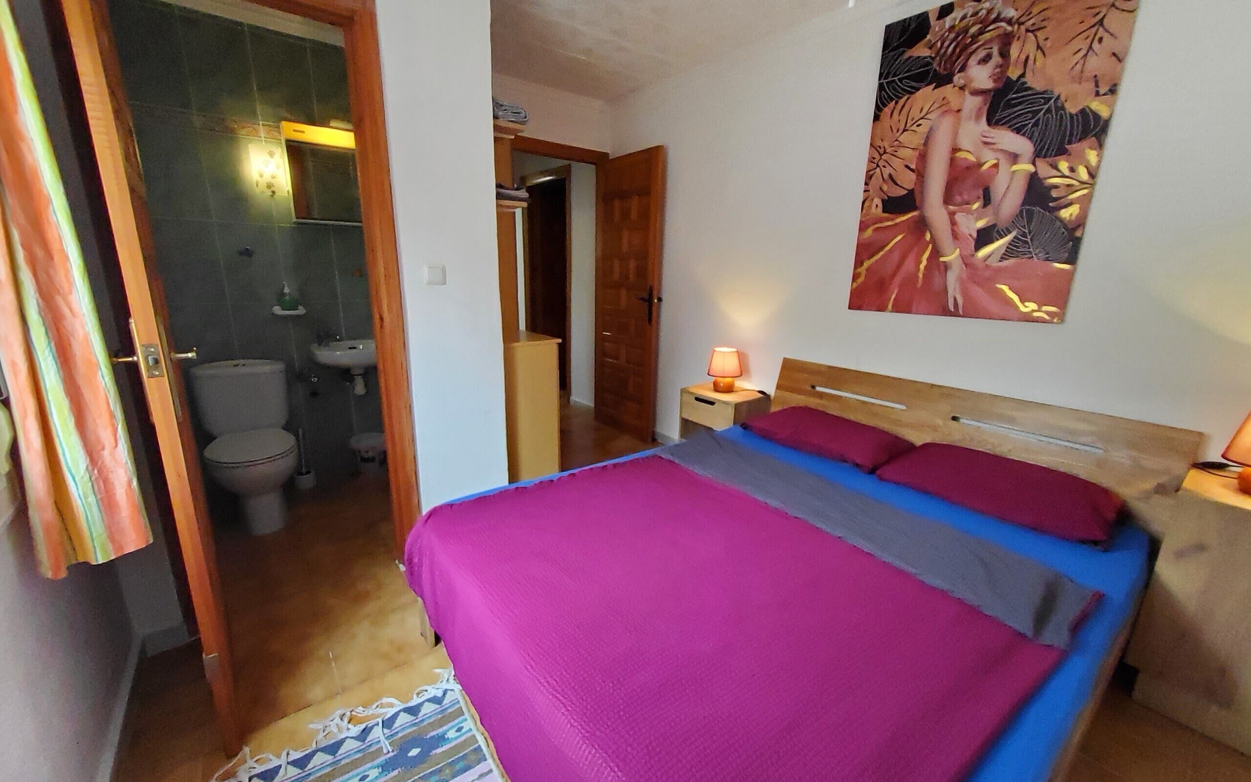 2 habitaciones, tabla de planchar con plancha y wifi gratis 