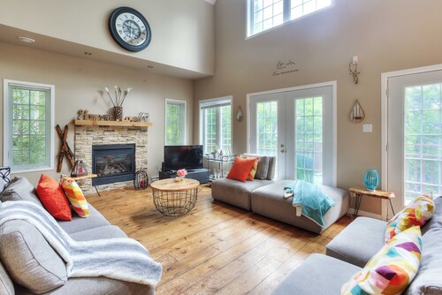 Venez profiter de Mont-Tremblant dans ce beau chalet!