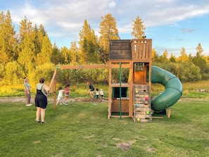 Children’s play area – outdoor