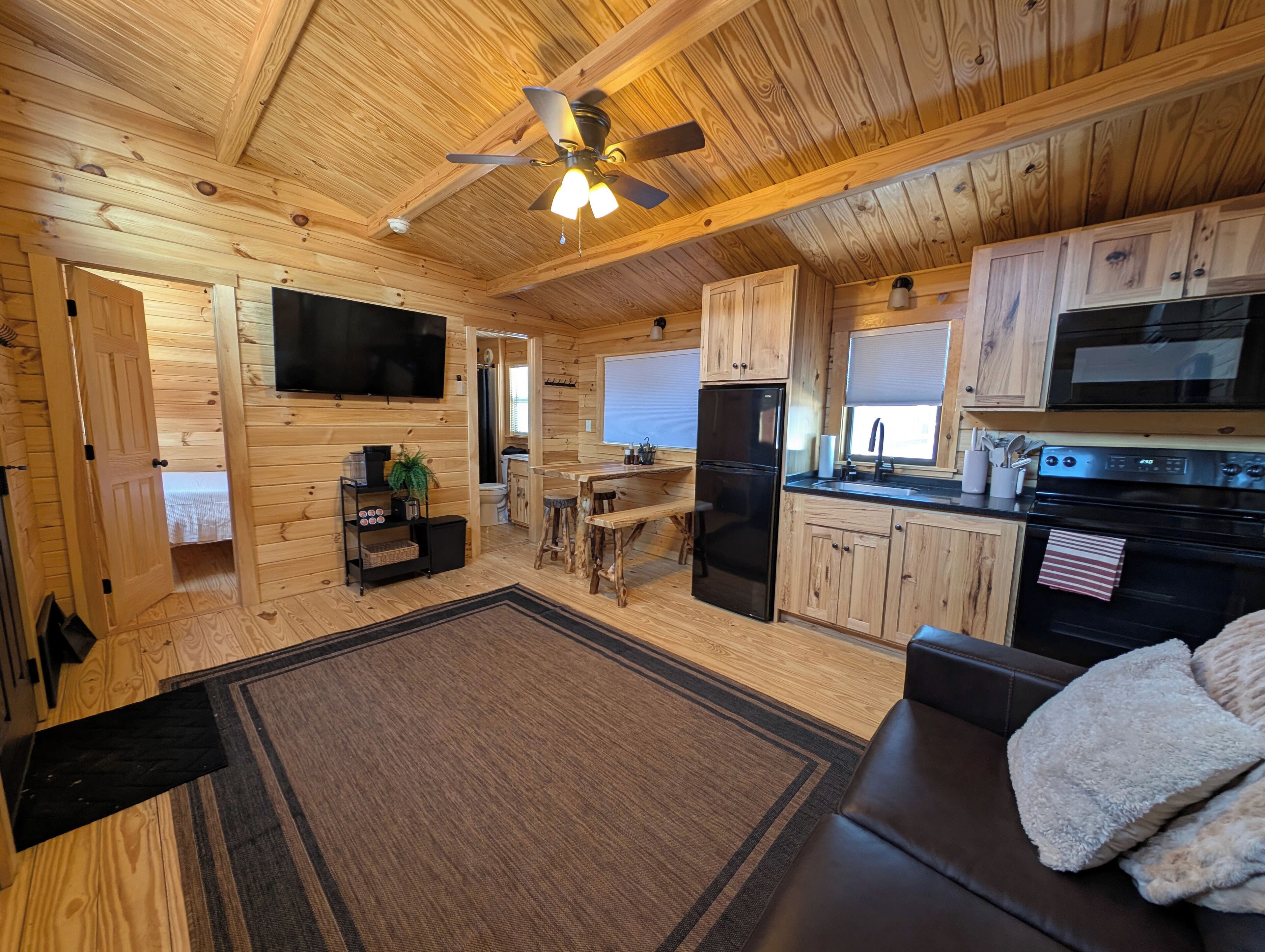 Fir Cabin | Living area | Books