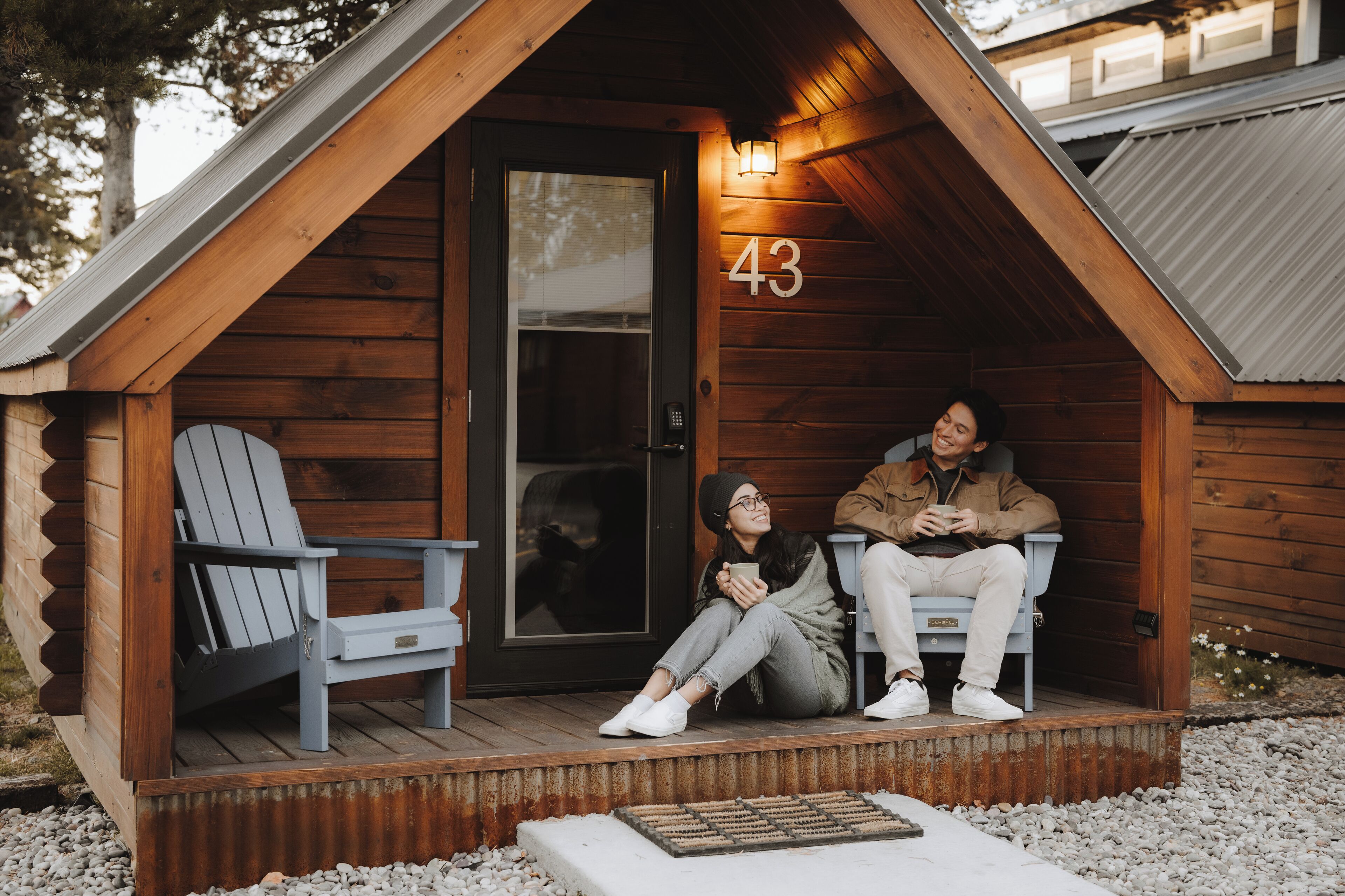 Pine Cabin (Dry Cabin - No Running Water - Exterior Bathroom 200 ft Away)