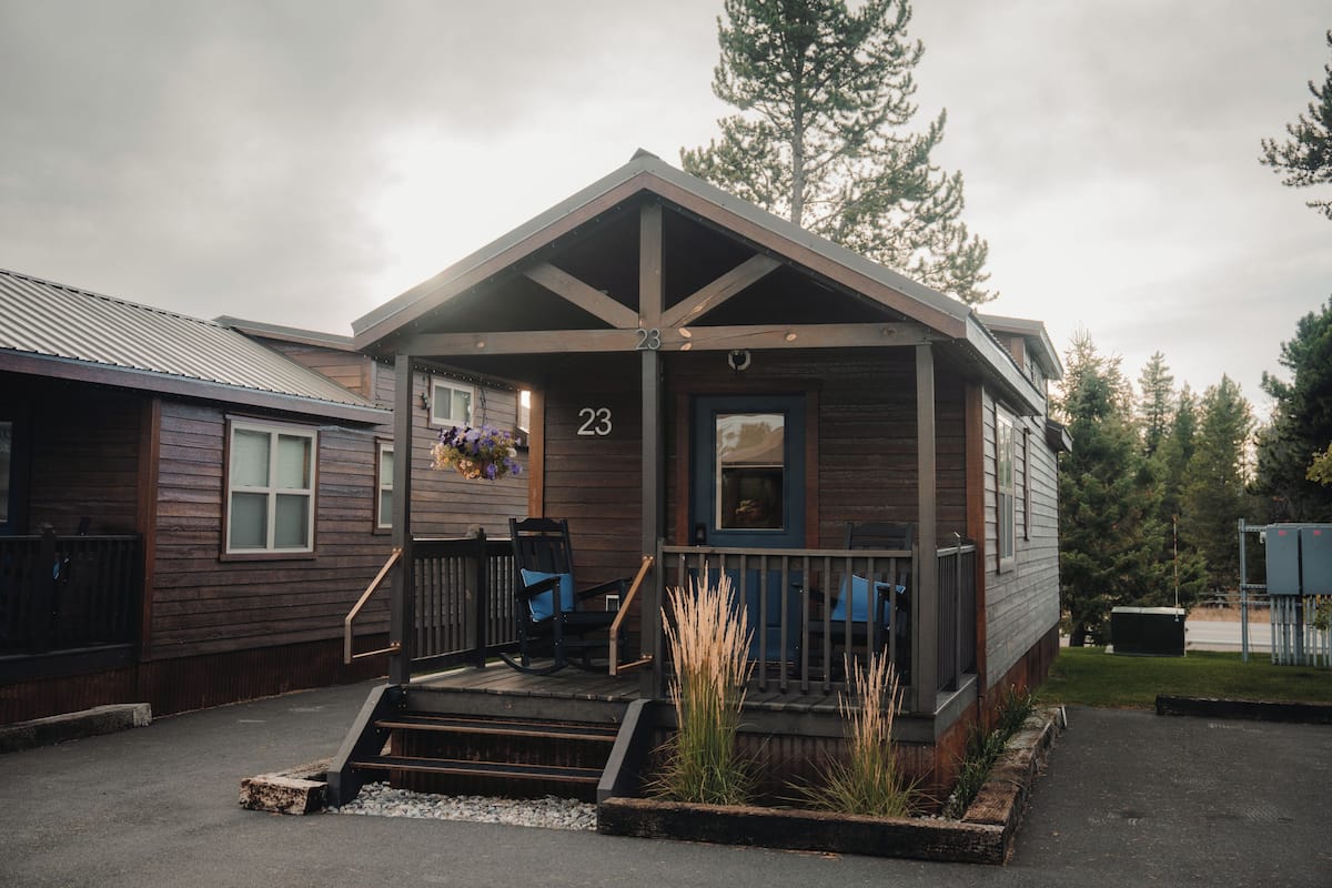 เคบิน | บริเวณภายนอก