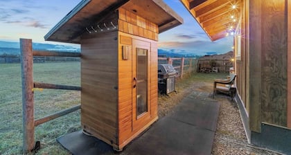 Blue Moon Tiny House | Hot Tub · Sauna · Olympic Views