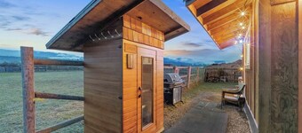 Blue Moon Tiny House | Hot Tub · Sauna · Olympic Views