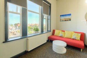 Superior Apartment, Private Bathroom (Marina) | Lounge