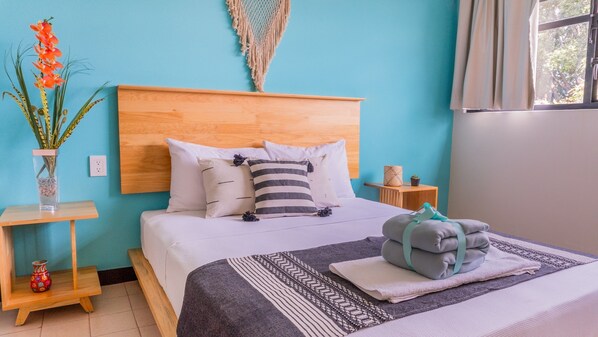 标准双人房 | 免费 WiFi、床单