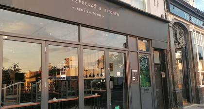 Chic Flat in Kentish Town, 5min to Hampstead Heath