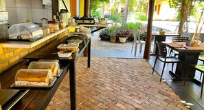 Free daily continental breakfast  - Pousada Ello (São Miguel do Gostoso)